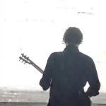 Distruzione del caos: la potente mostra di Marco Fusinato al PAC di Milano